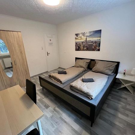 Schoenes Einfaches Zimmer In Oldenburg 109 Apartment Exterior photo