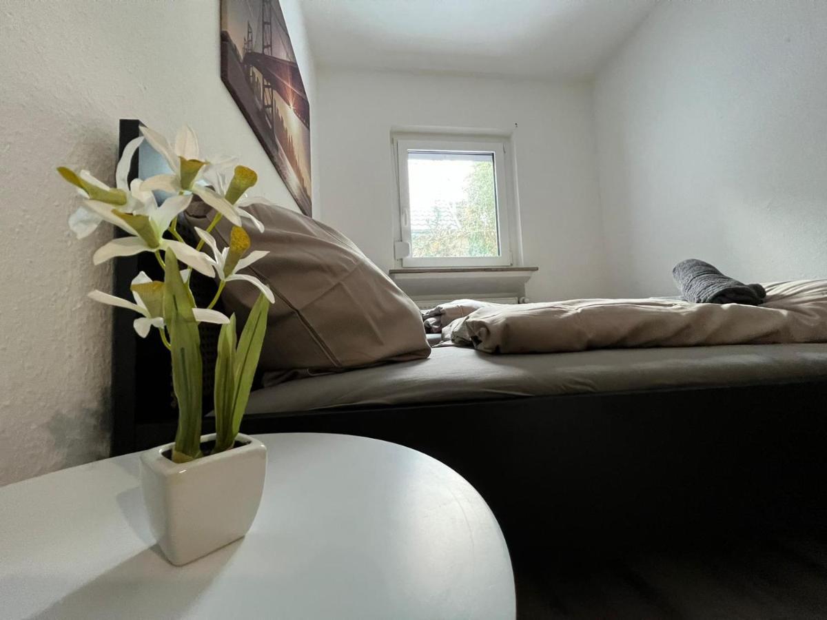 Schoenes Einfaches Zimmer In Oldenburg 109 Apartment Exterior photo